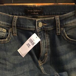 Banana Republic Girlfriend Jean Size: Petite 28/6